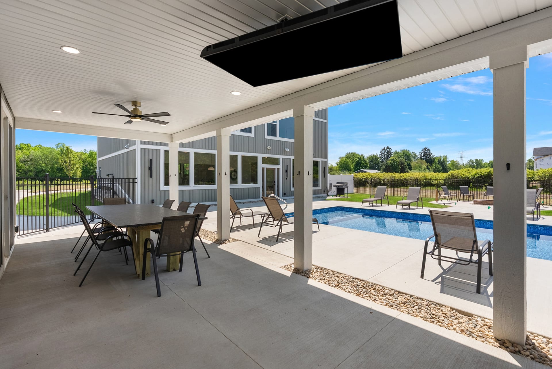 Blueberry Grand Retreat 45